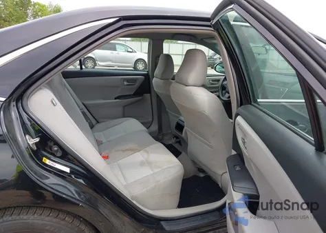 2016 Toyota Camry Le z USA, uszkodzony, nr VIN 4T4BF1FK3GR582685